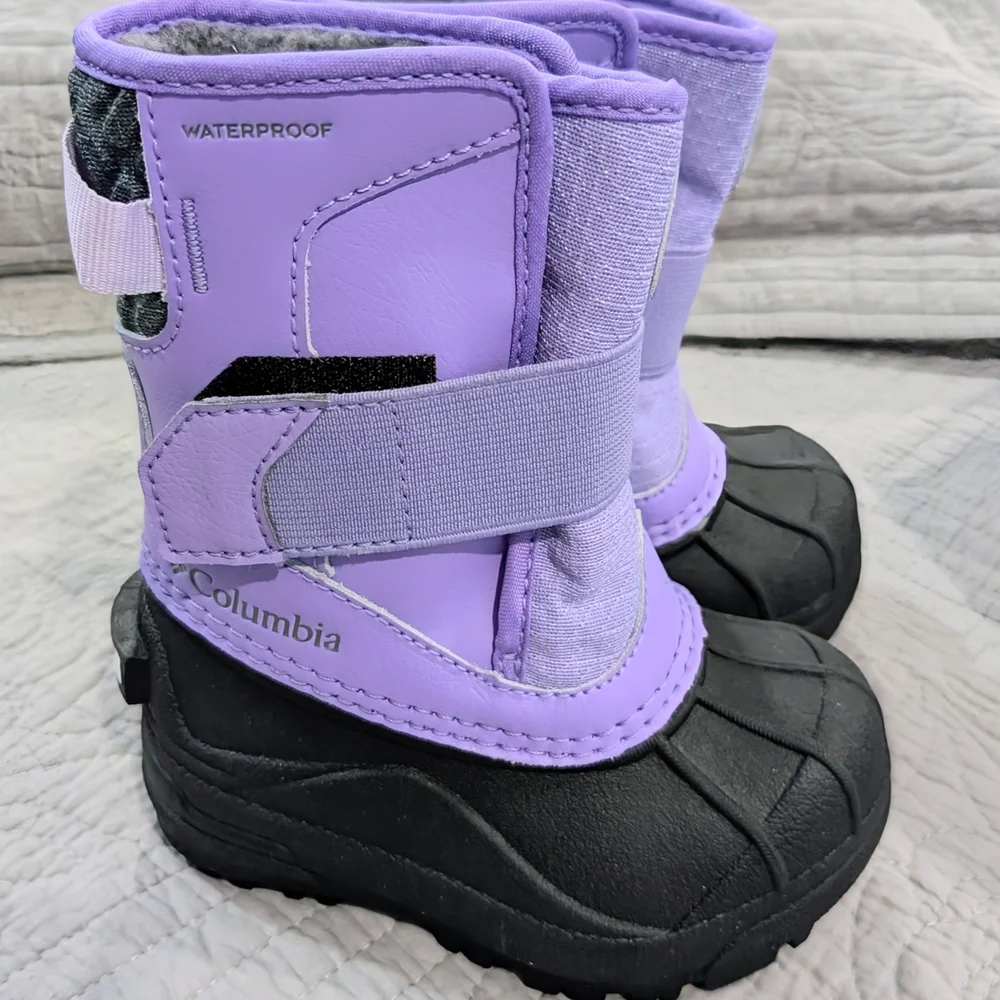 NEW Columbia Lilac and Black Kids' Snow Boots